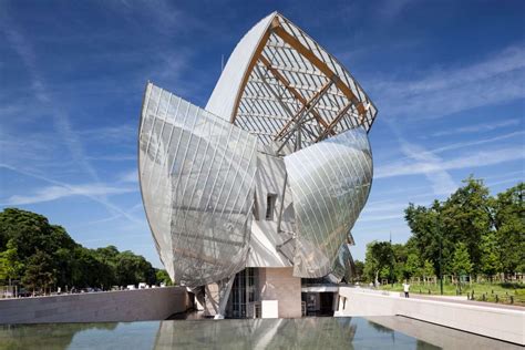 the louis vuitton foundation museum was opened when